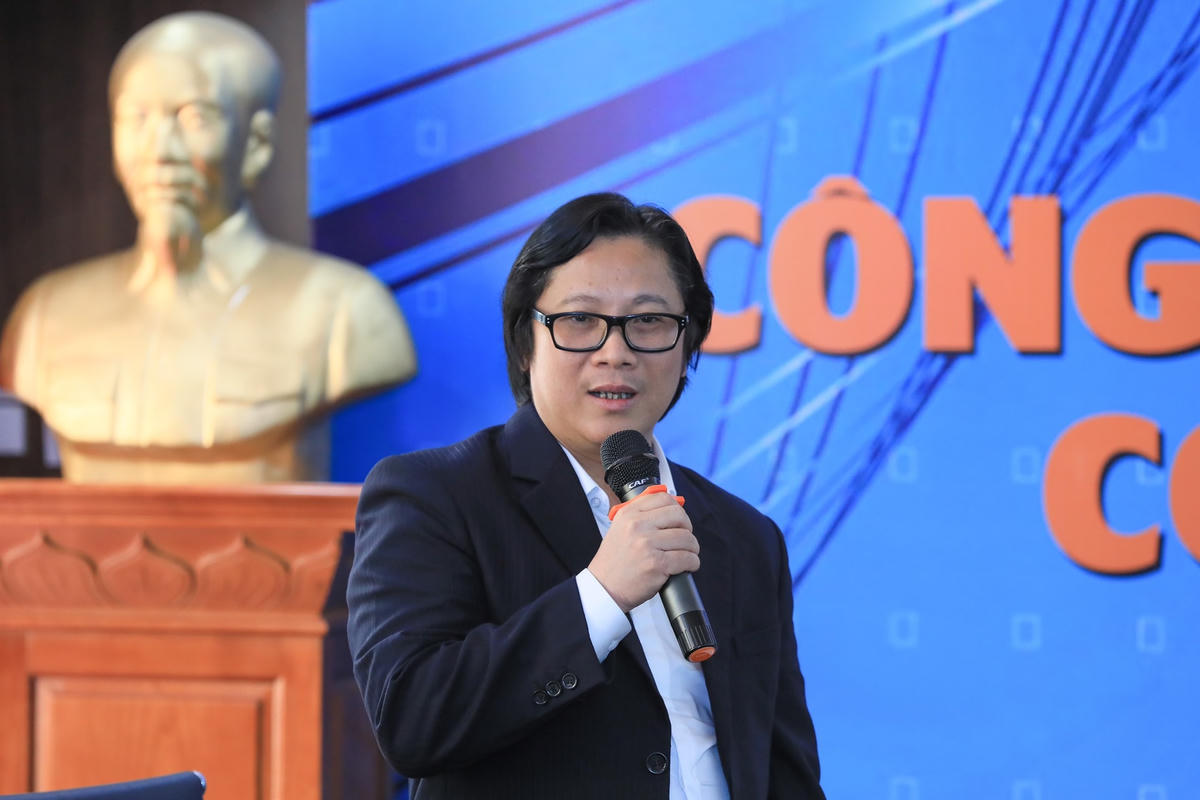 Quyền Tổng Biên tập Báo Đại Đoàn Kết Lê Anh Đạt phát biểu tại Hội nghị. Ảnh: Quang Vinh.