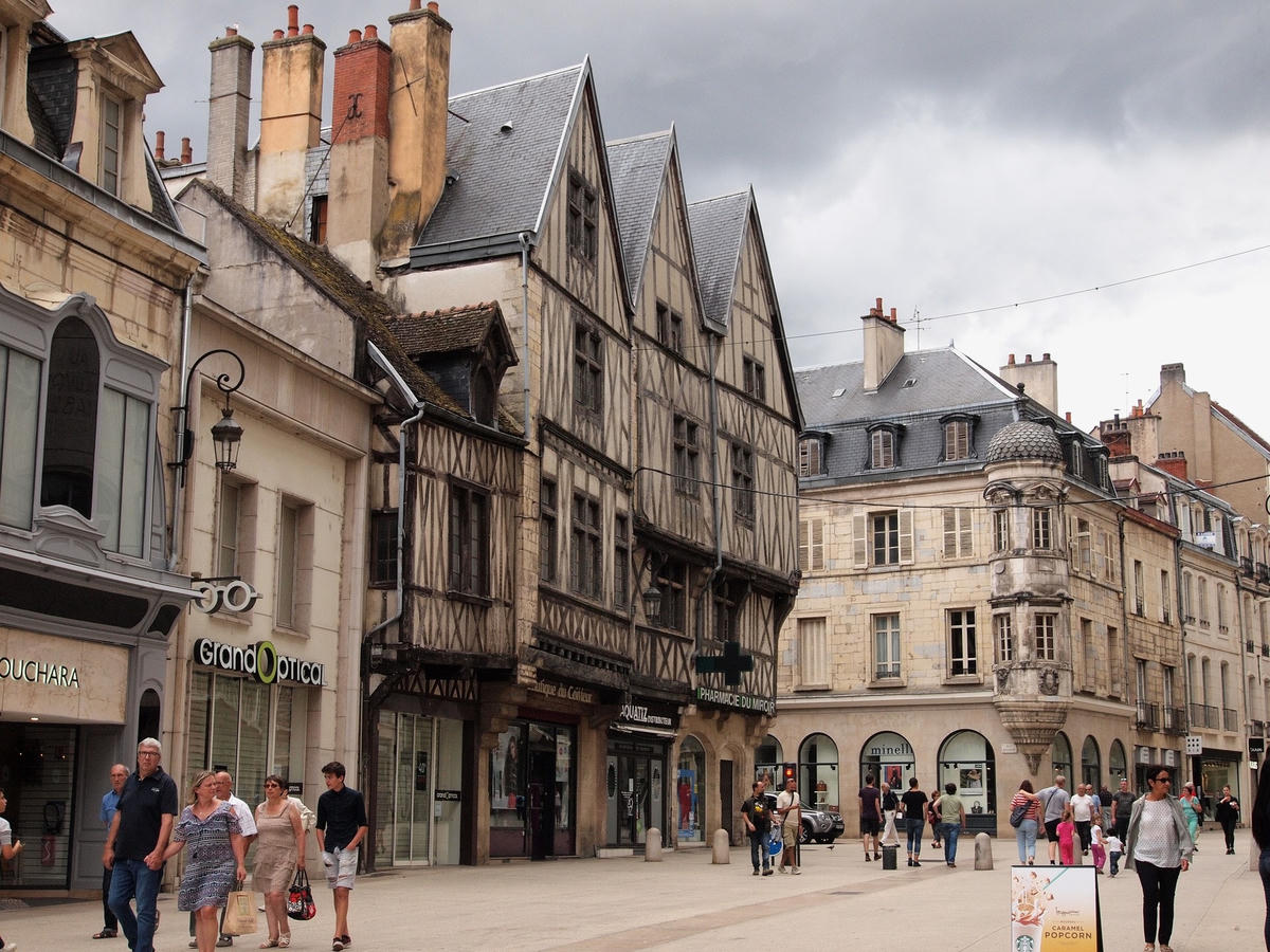 Thành phố Dijon, Pháp. Ảnh: Erasmusu.
