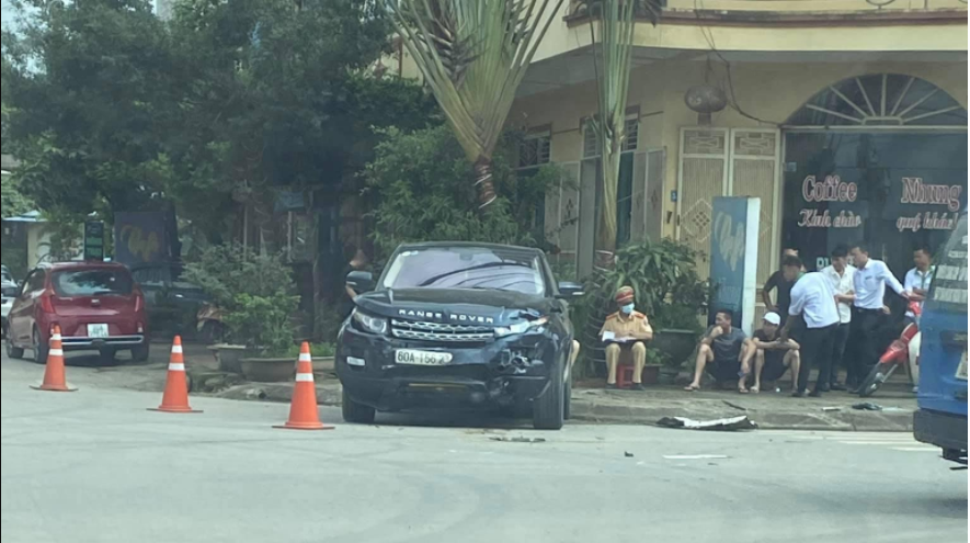 Cơ quan chức năng  phong toả hiện trường điều tra nguyên nhân sự việc.