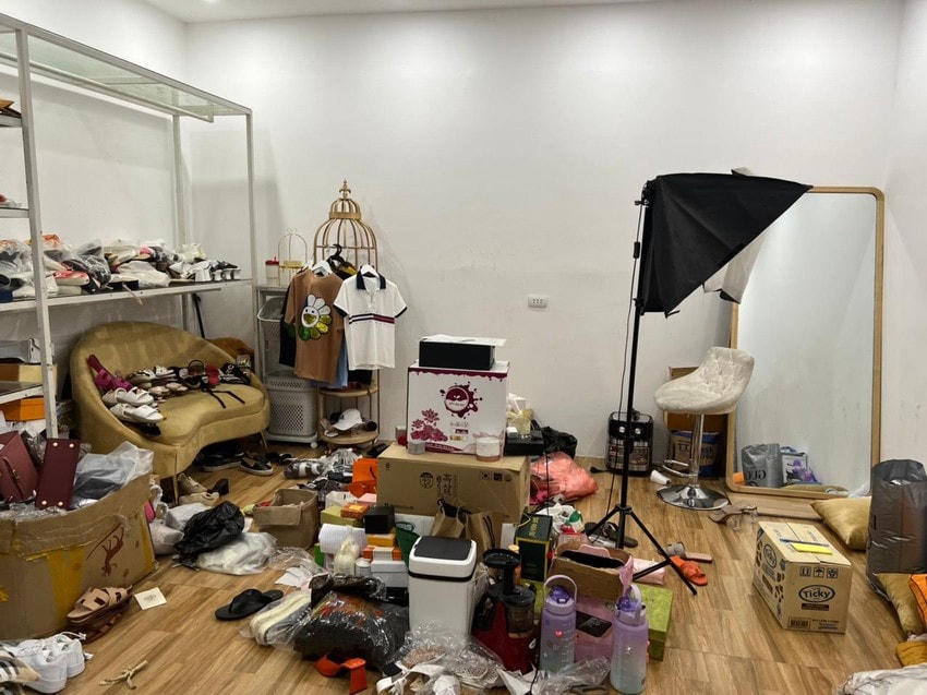 Cơ sở kinh doanh ở Bỉm Sơn chủ yếu bán sản phẩm qua livestream trên Facebook.