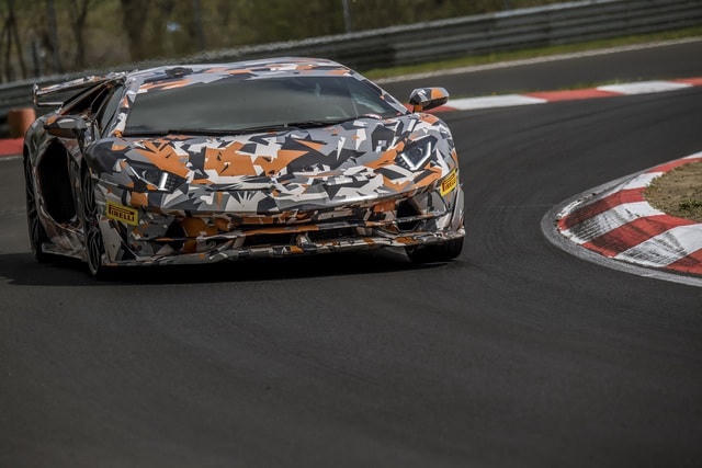 Giá bằng cả chiếc Yaris đời mới, xe đạp hiệu Lamborghini có gì đặc biệt?