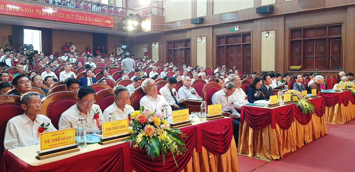 Các đại biểu tham dự lễ công bố.
