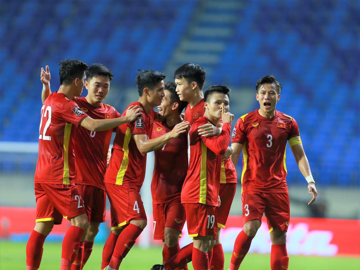 Đội tuyển bóng đá Việt Nam đã có chiến thắng giòn giã với tỷ số 4-0 trước Indonesia.  
