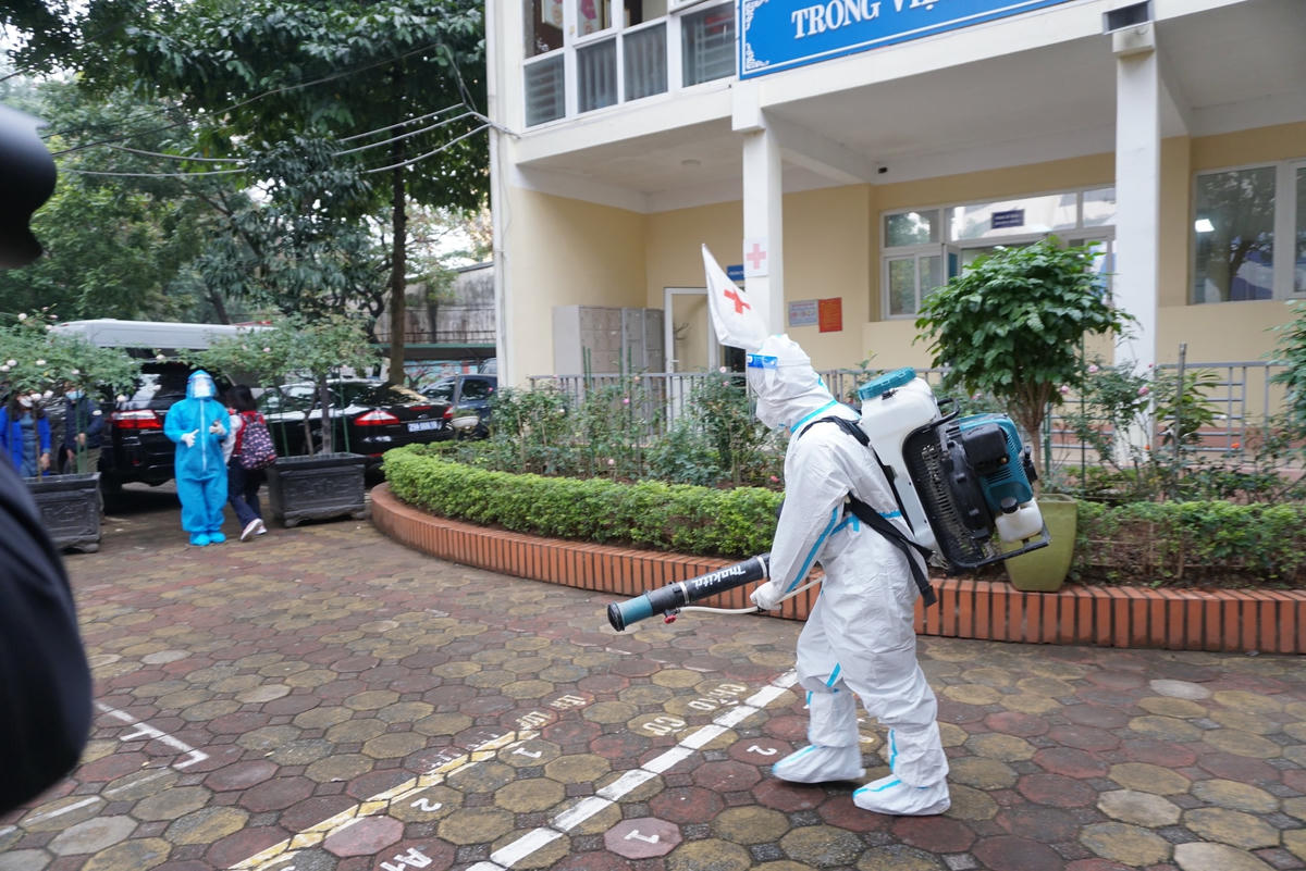 Hà Nội diễn tập để đón học sinh trở lại trường sau Tết