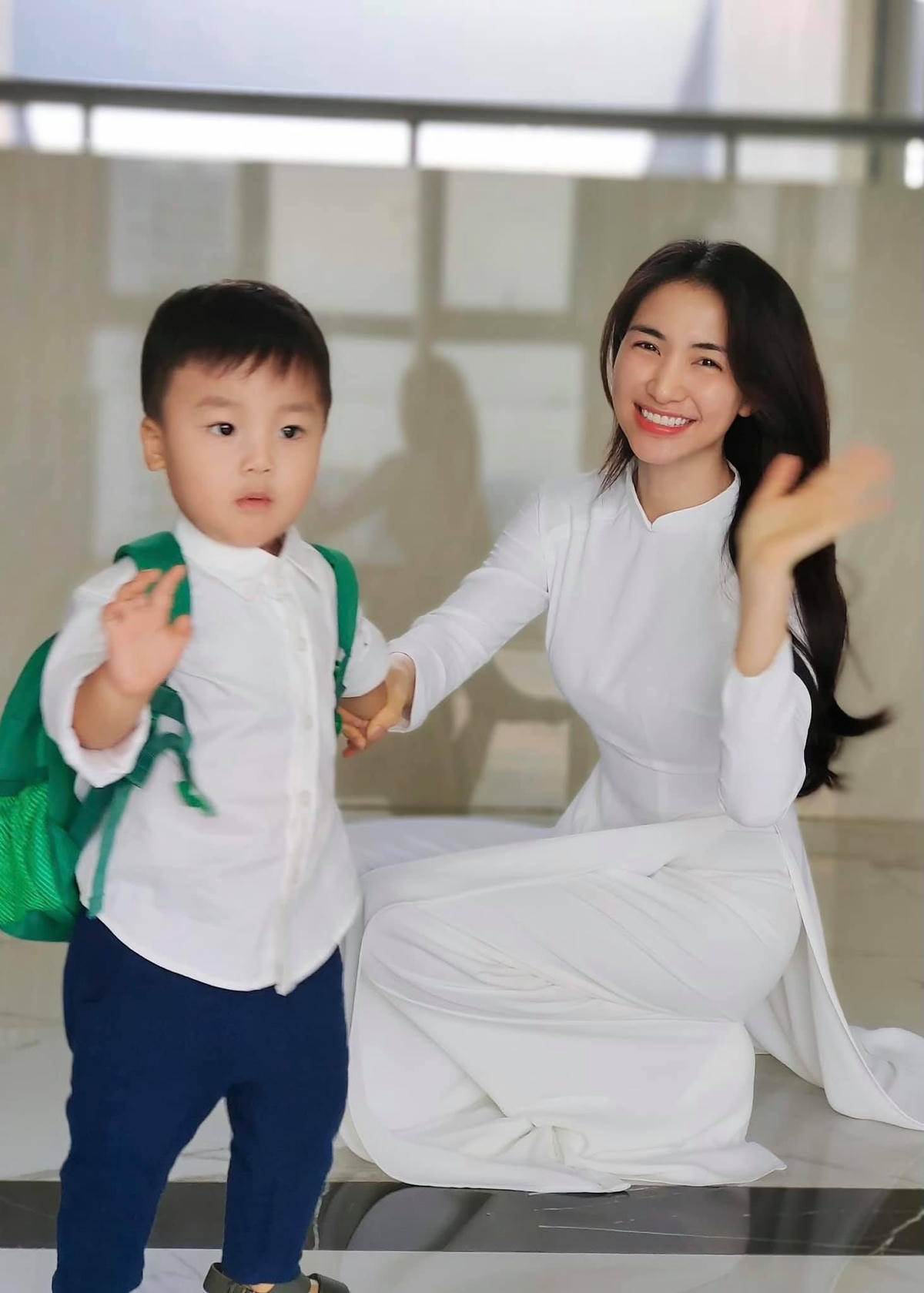 Sao Việt đồng loạt hoài niệm về Ngày khai trường