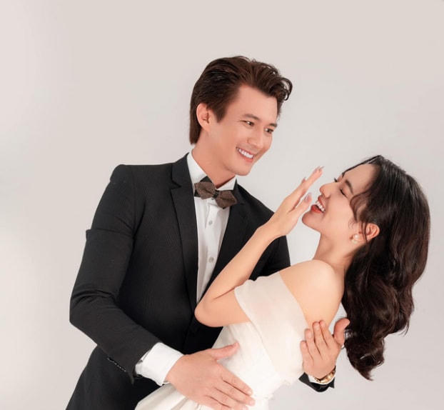 Trong phim, Lệ và Nhật Minh có cuộc hôn nhân không mấy hạnh phúc.