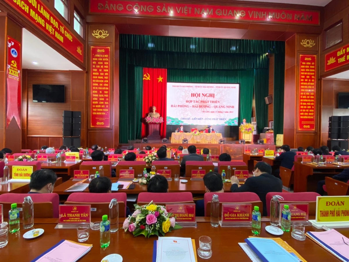 Quang cảnh hội nghị.