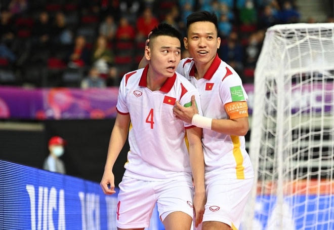 Châu Đoàn Phát (số 4) nâng tỉ số lên 2-0.