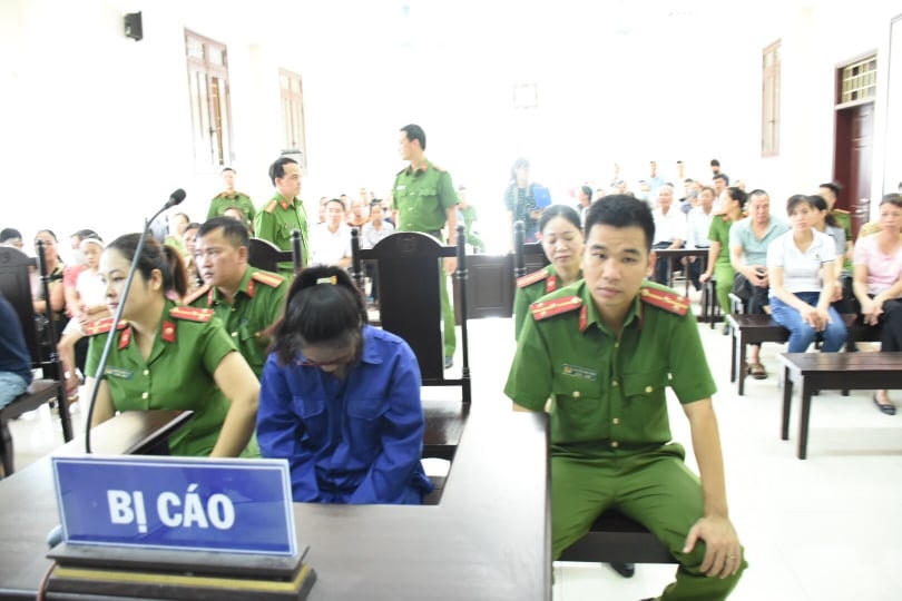 Bị cáo Lại Thị Kiều Trang hầu tòa sáng nay 17/7.