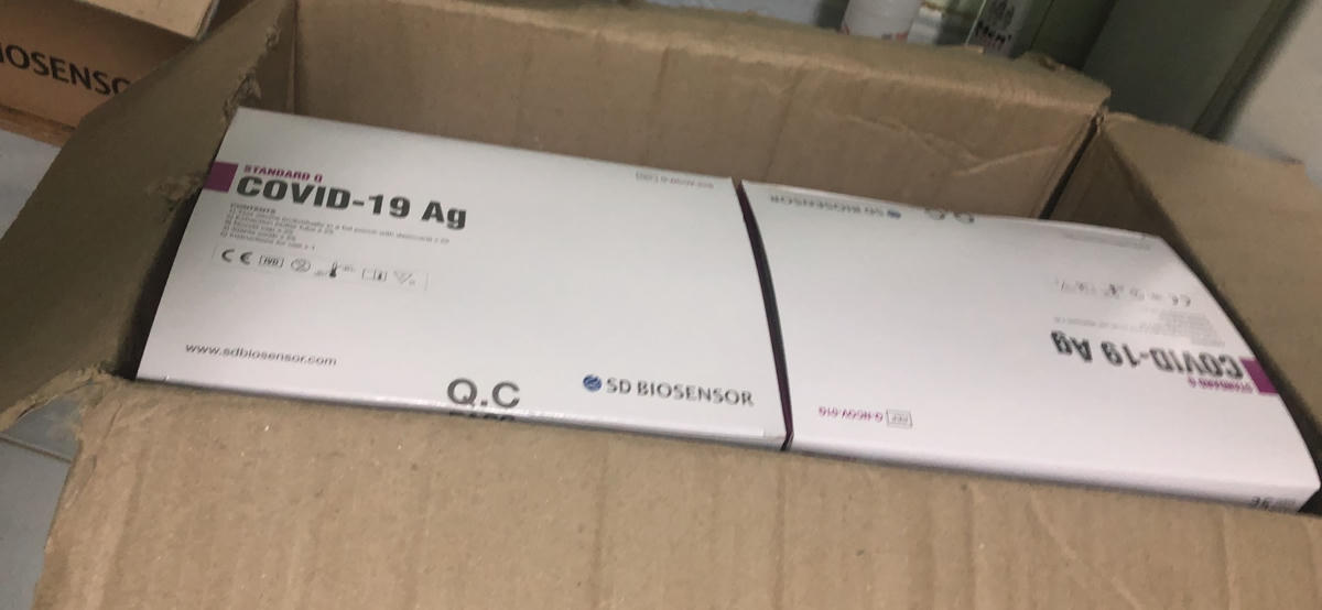 Bộ Y tế không khuyến khích người dân tham gia xét nghiệm và tự xét nghiệm sàng lọc SARS-CoV-2...