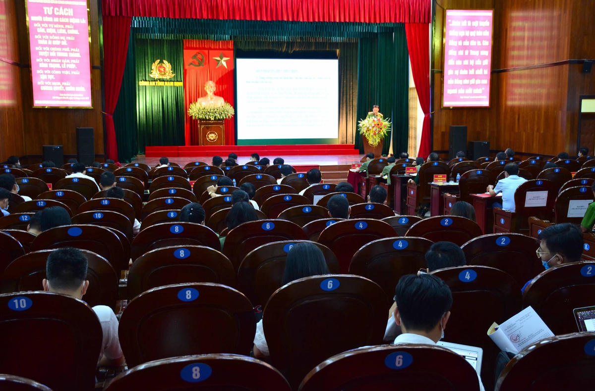 Hội nghị bàn việc triển khai Kế hoạch phòng chống tội phạm, bài trừ tệ nạn xã hội tại Khu du lịch Quất Lâm do Công an tỉnh Nam Định tổ chức sáng nay, 29/6.