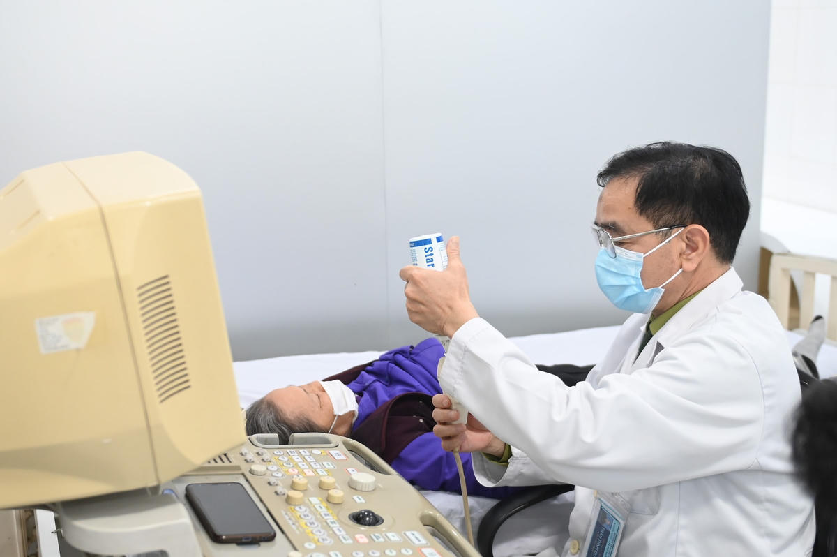 Bà N. cho biết bản thân có tiền sử đau dạ dày.