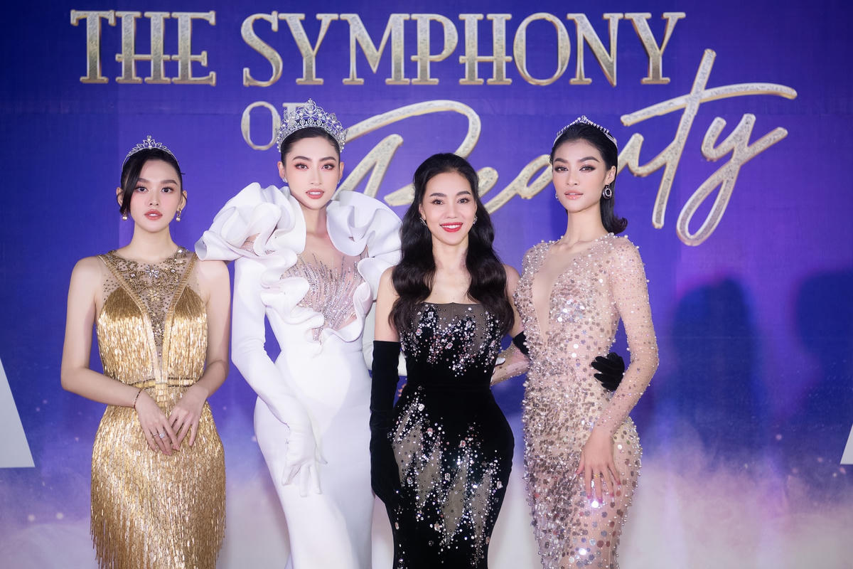 Thảm đỏ đêm chung khảo toàn quốc Miss World 2022 hội tụ những tên tuổi nổi tiếng. Đáng chú ý: Lương Thùy Linh, Đỗ Mỹ Linh, Tiểu Vy, Đỗ Hà liên tiếp “đổ bộ” trong đêm thi và gây chú ý với người hâm mộ.