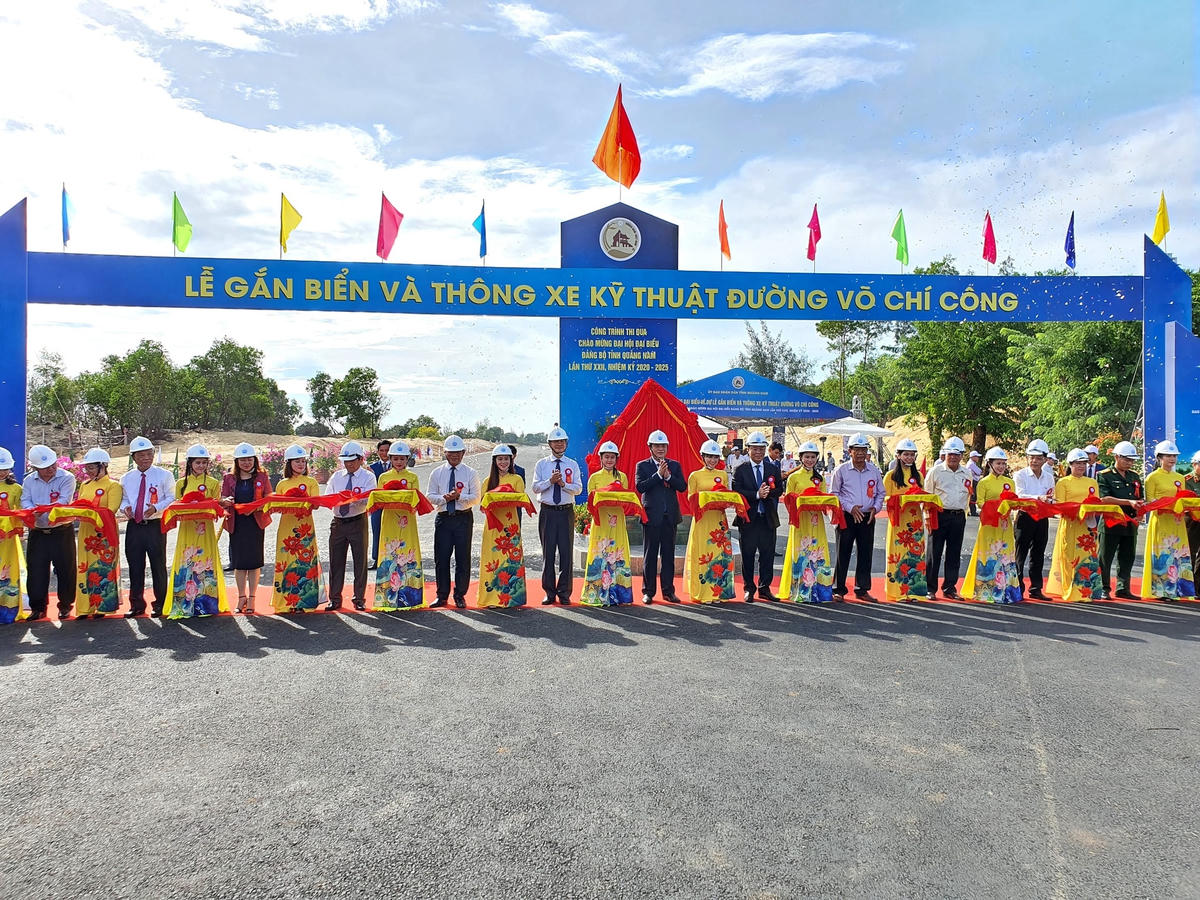 Dù được thông xe kỹ thuật nhưng tuyến đường vẫn phải gia hạn.
