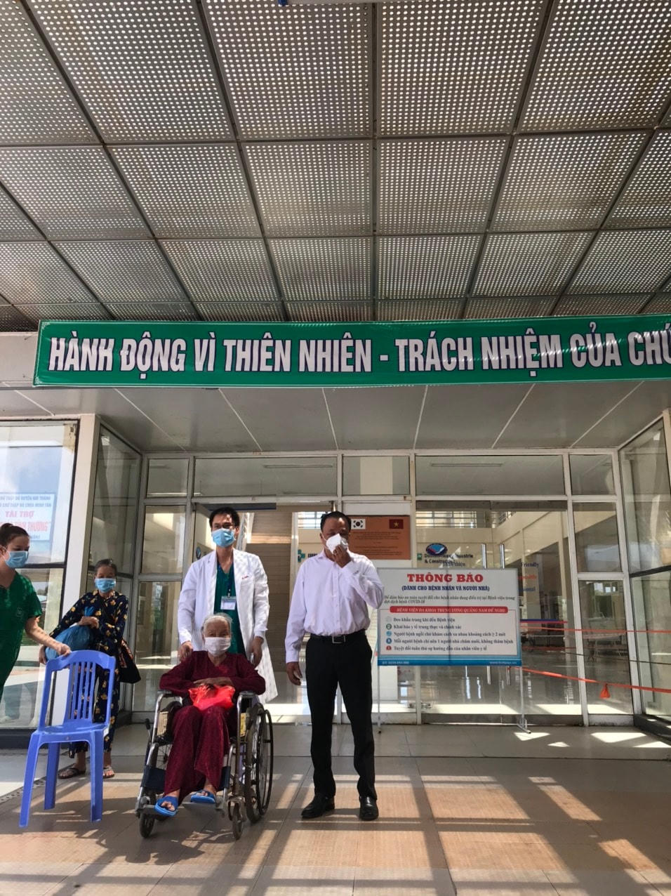 Cụ bà 100 tuổi mắc SARS- CoV-2 đã hồi phục sức khỏe.