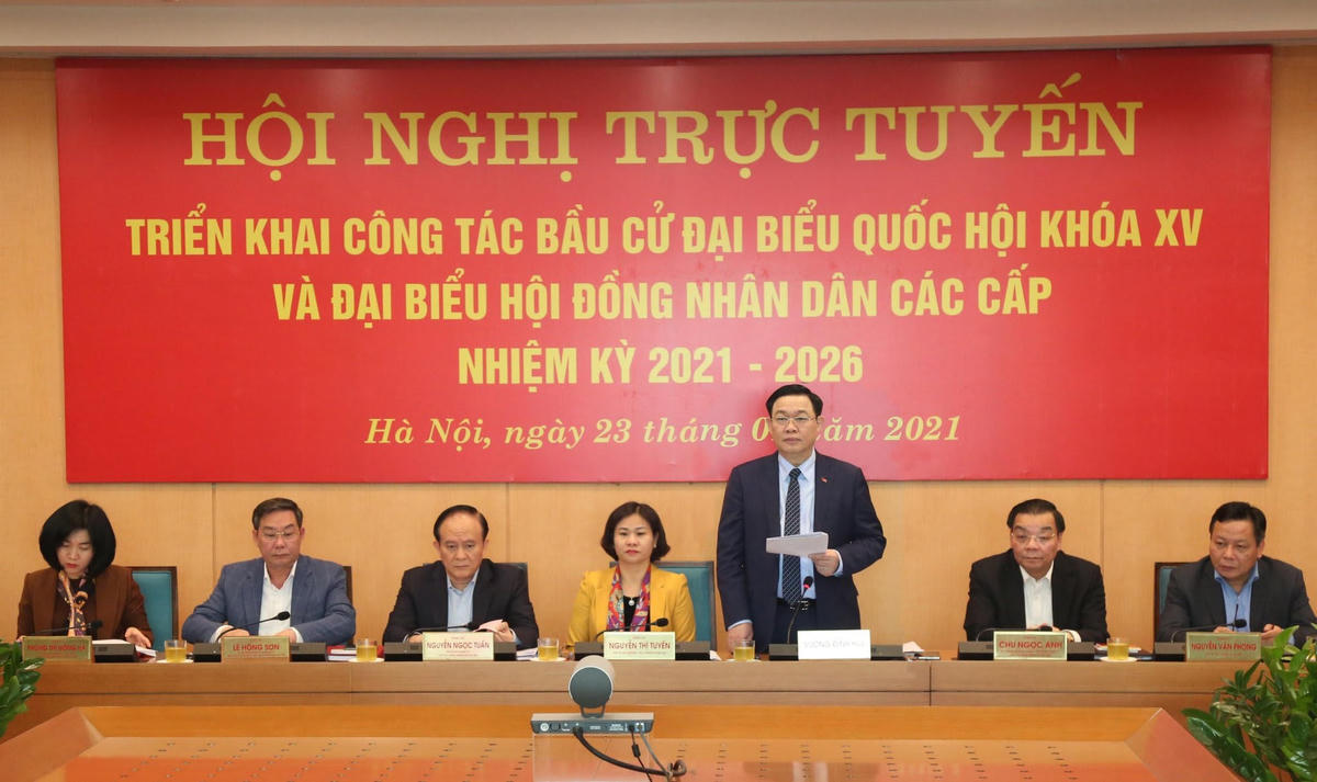 Bí thư Thành ủy Vương Đình Huệ phát biểu chỉ đạo 