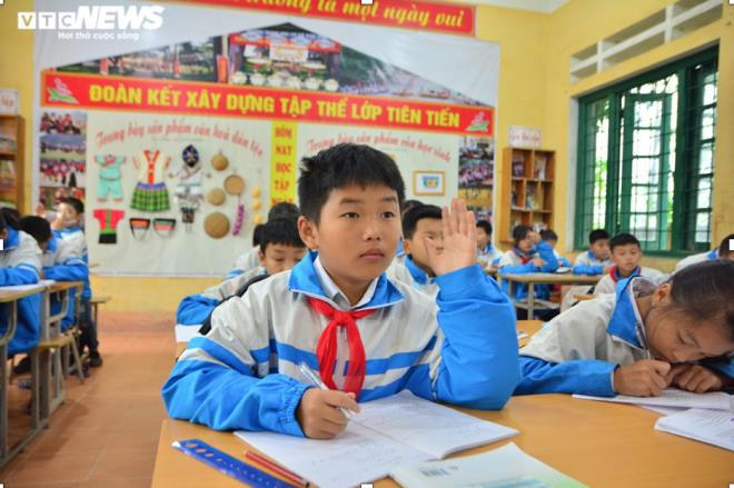 Tẩn Minh Khải luôn đạt danh hiệu học sinh giỏi và là thành viên của đội tuyển trường trong nhiều năm. (Ảnh: Quốc Việt).