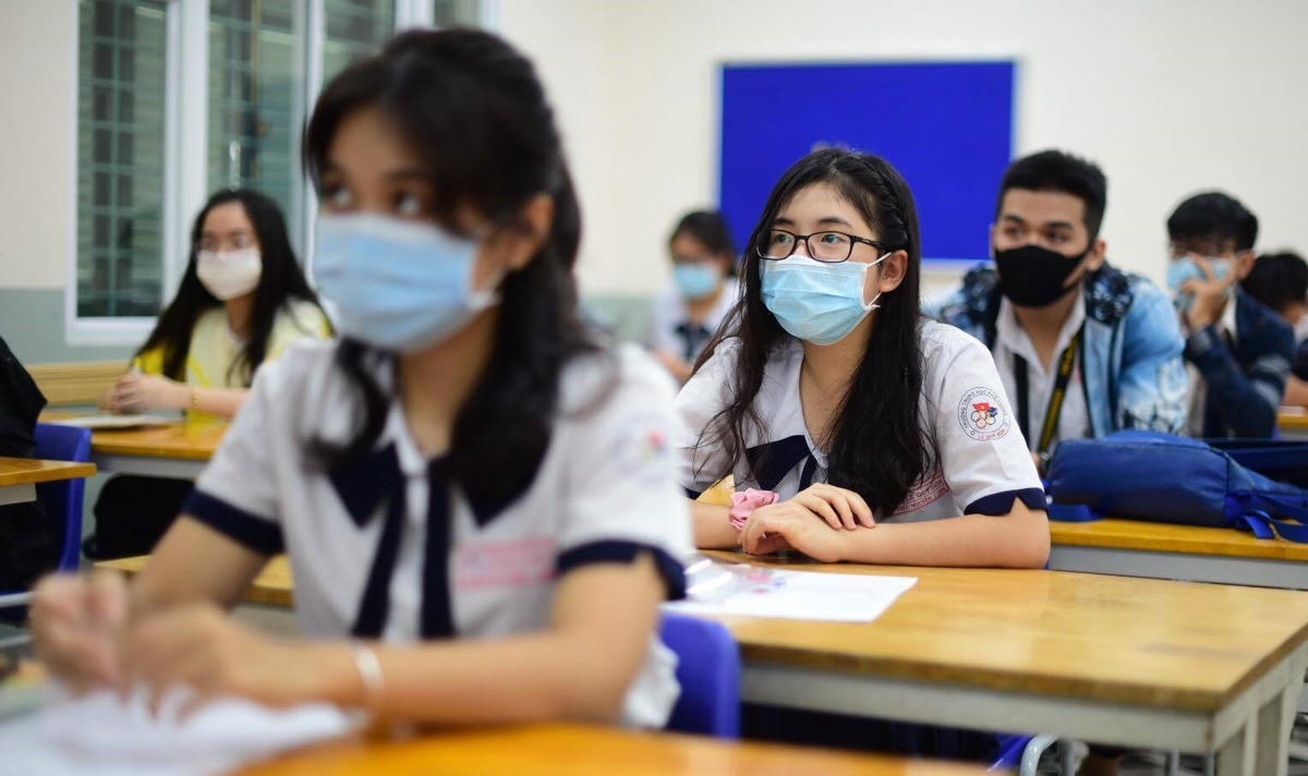 Các em  lớp 12 trương THPT tại Đắk Lắk .