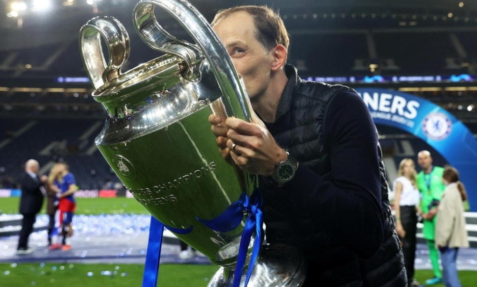 Tuchel hân hoan với chiếc cúp vô địch Champions League. (Nguồn: Getty Images).