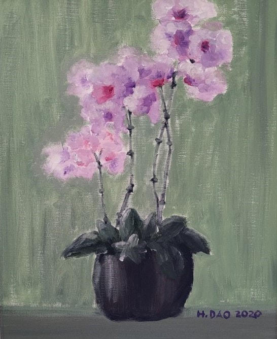 "Hoa phong lan," của Hannah Dao. (Ảnh Minh Thu/Vietnam+).