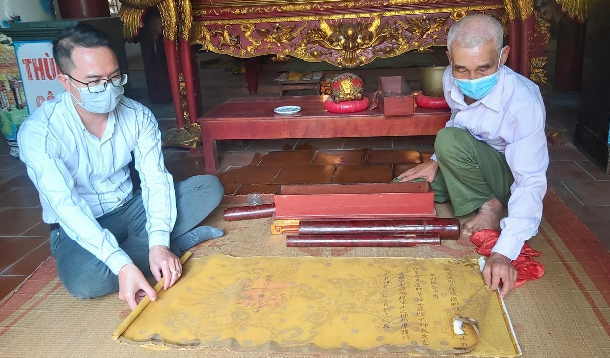 Sắc phong của vua qua các thời kỳ.