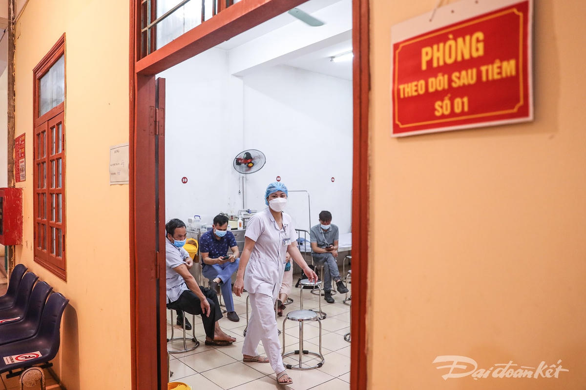 [ẢNH] Tiêm thử nghiệm vaccine Nanocovax giai đoạn 3 tại Hưng Yên