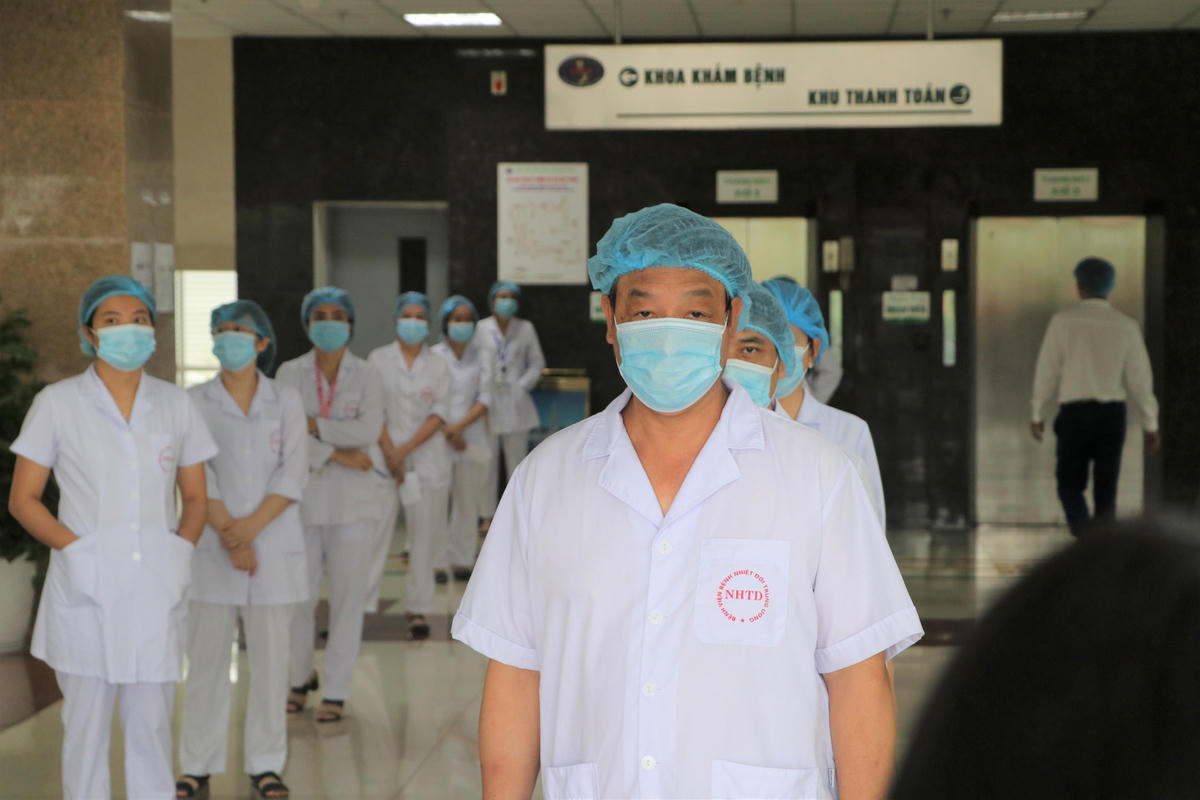 [ẢNH] 705 cử tri BV Bệnh Nhiệt đới Trung ương cơ sở 2 đi bầu cử