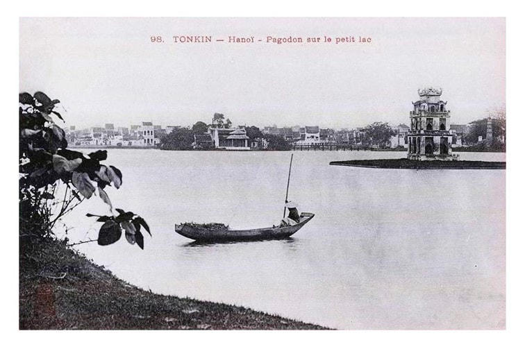Hồ Gươm.