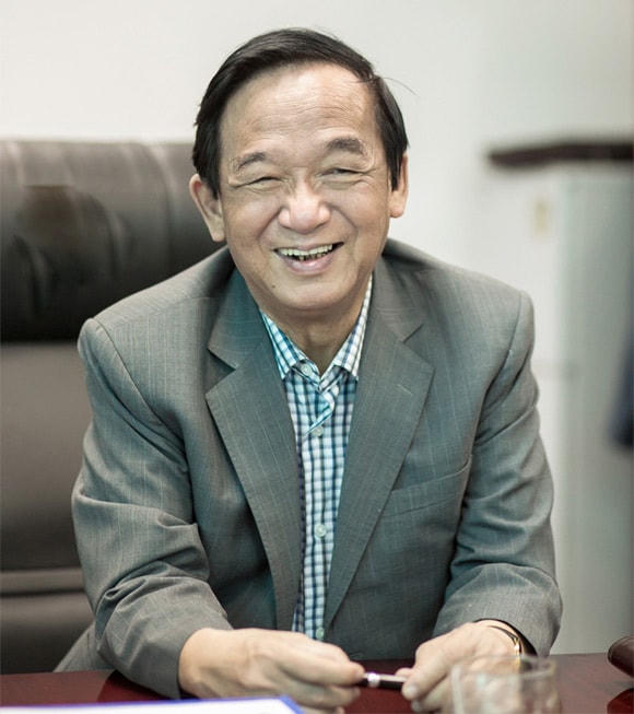 GS Nguyễn Lân Dũng.