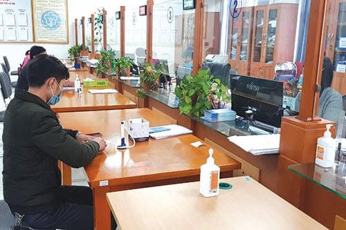 Cần tạo điều kiện để người lao động là F0 thuận lợi hơn trong việc thanh toán chế độ nghỉ ốm.