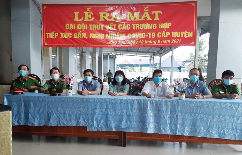 Dịp này cũng ra mắt đại đội truy vết cấp huyện.