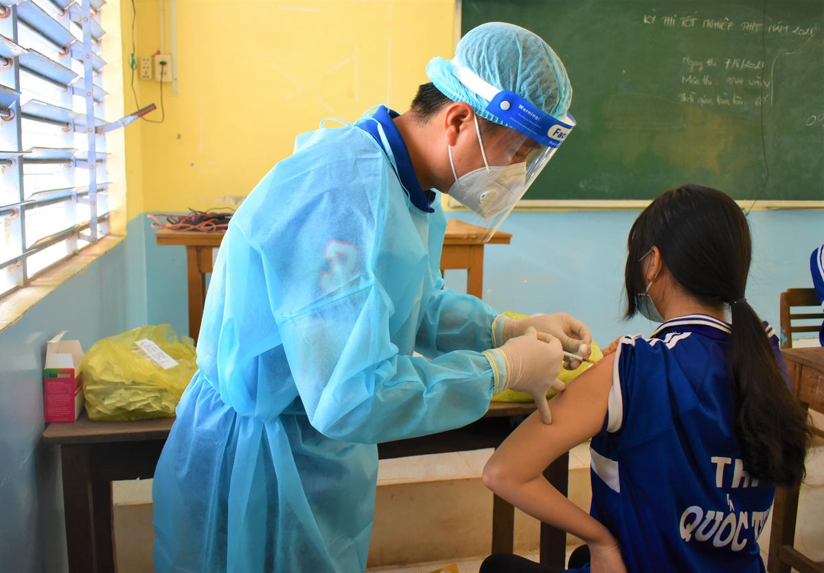 Công tác tiêm vaccine phòng Covid-19 cho học sinh trên địa bàn An Giang được tỉnh rất quan tâm.