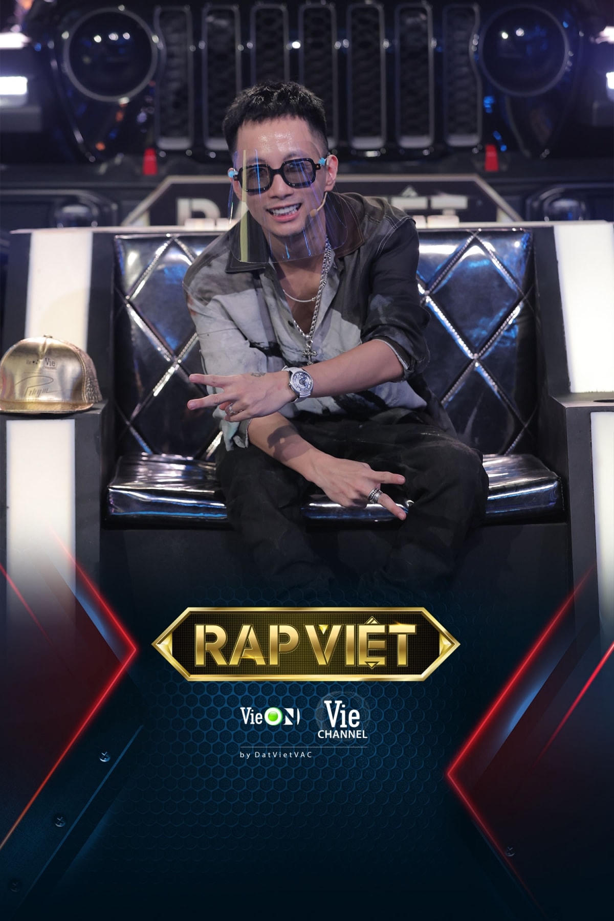 Rhymastic thay chân Suboi ngồi ghế nóng Rap Việt mùa 2. 