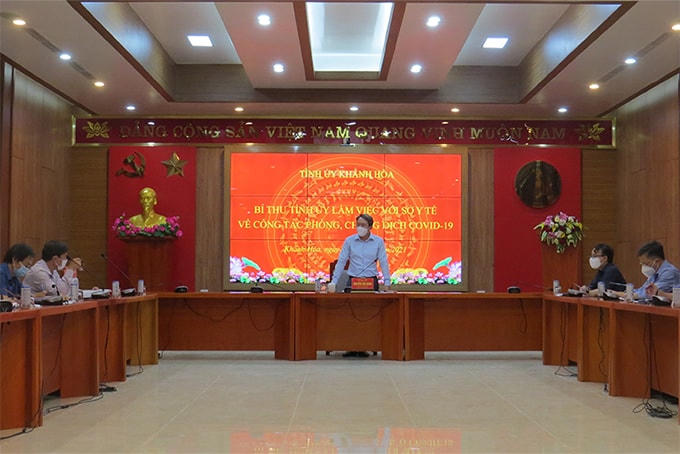 Bí thư Tỉnh ủy Khánh Hòa Nguyễn Hải Ninh tại buổi làm việc với Sở Y tế về công tác phòng, chống dịch Covid-19 ngày 5/8.
