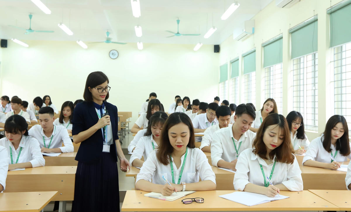 Một giờ học của sinh viên Trường Đại học Nông nghiệp. Ảnh: Quang Vinh.
