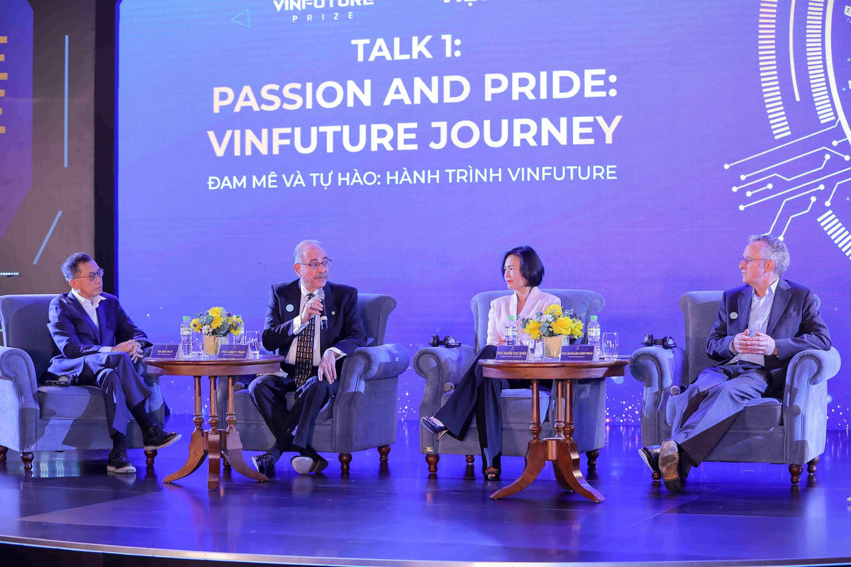 Các nhà khoa học là thành viên của Hội đồng Sơ khảo và Hội đồng Giải thưởng VinFuture  tham gia sự kiện giao lưu thuộc Tuần lễ Khoa học – Công nghệ VinFuture 2021