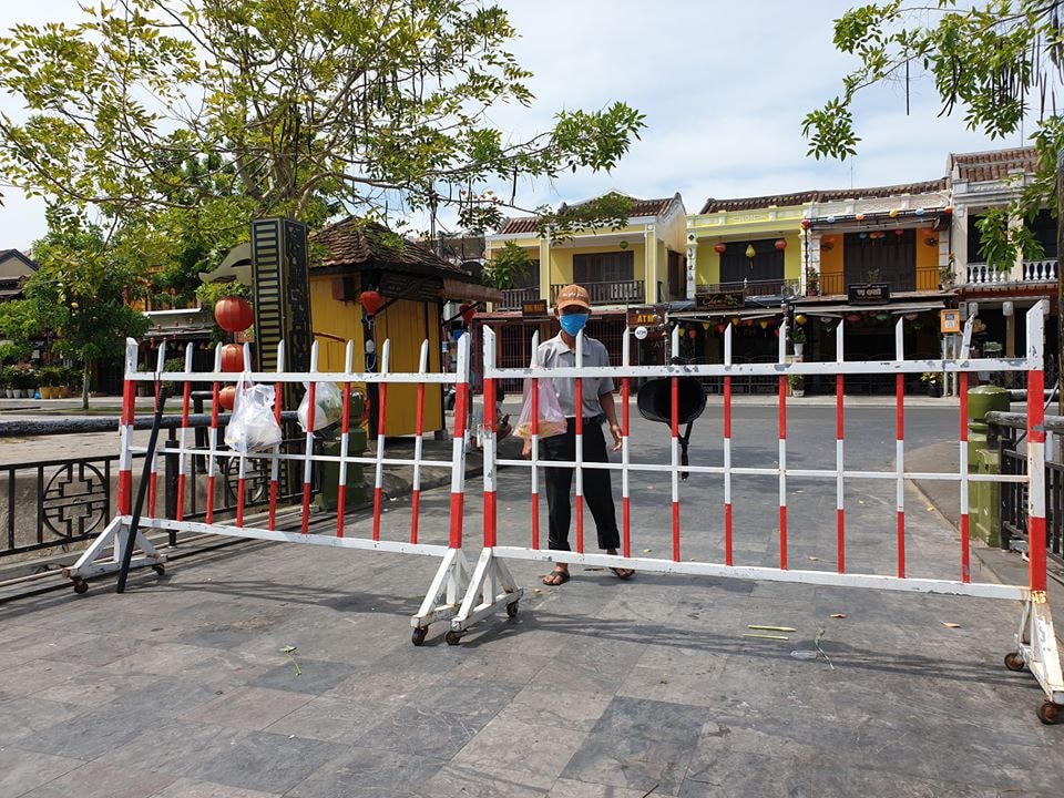 Một khu phố cổ Hội An bị phong tỏa để phòng chống dịch Covid-19.