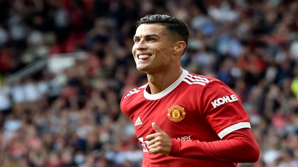 CR7 lập cú đúp trong ngày trở lại MU.