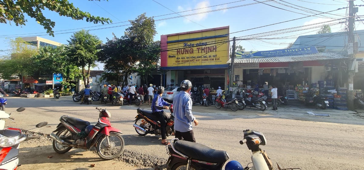 Tiệm vàng nơi xảy ra vụ cướp giật.