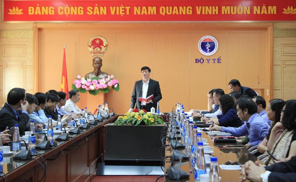 Bộ trưởng Bộ Y tế Nguyễn Thanh Long phát biểu tại Hội nghị.
