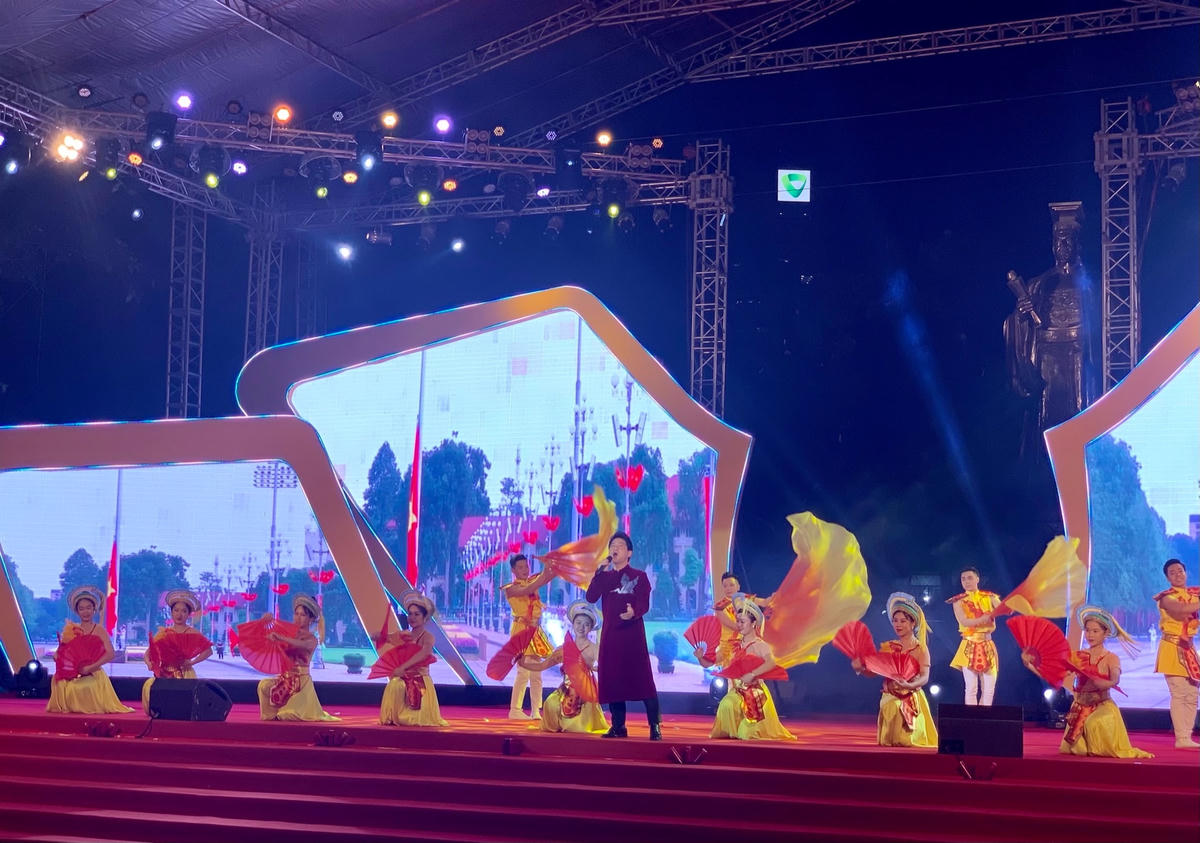 Khai mạc lễ hội du lịch và văn hóa ẩm thực Hà Nội 2021.