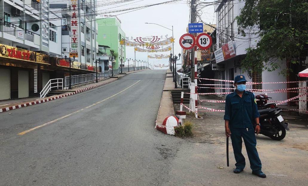 Phát hiện F0 trong cộng đồng, test nhanh toàn TP Bạc Liêu