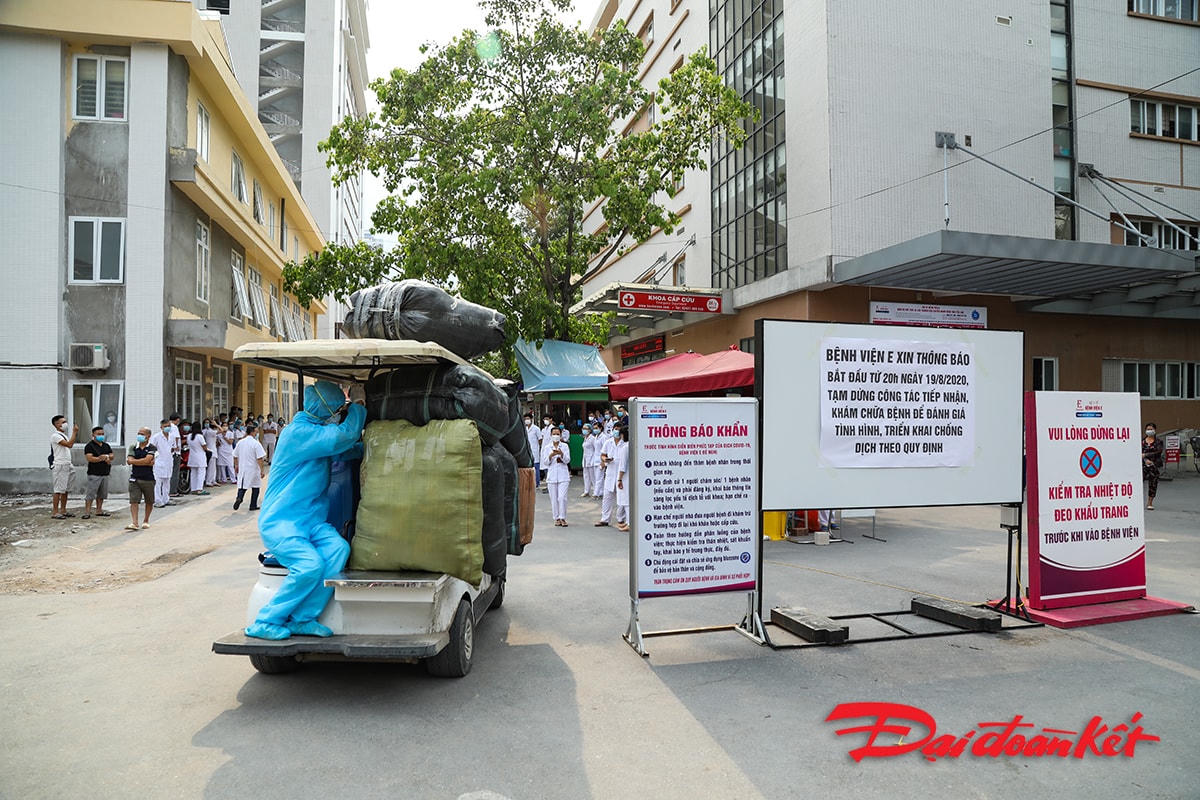 Trong thời gian cách ly, ngoài hàng hóa thiết yếu, chỉ có thiết bị y tế mới được đưa vào bệnh viện.
