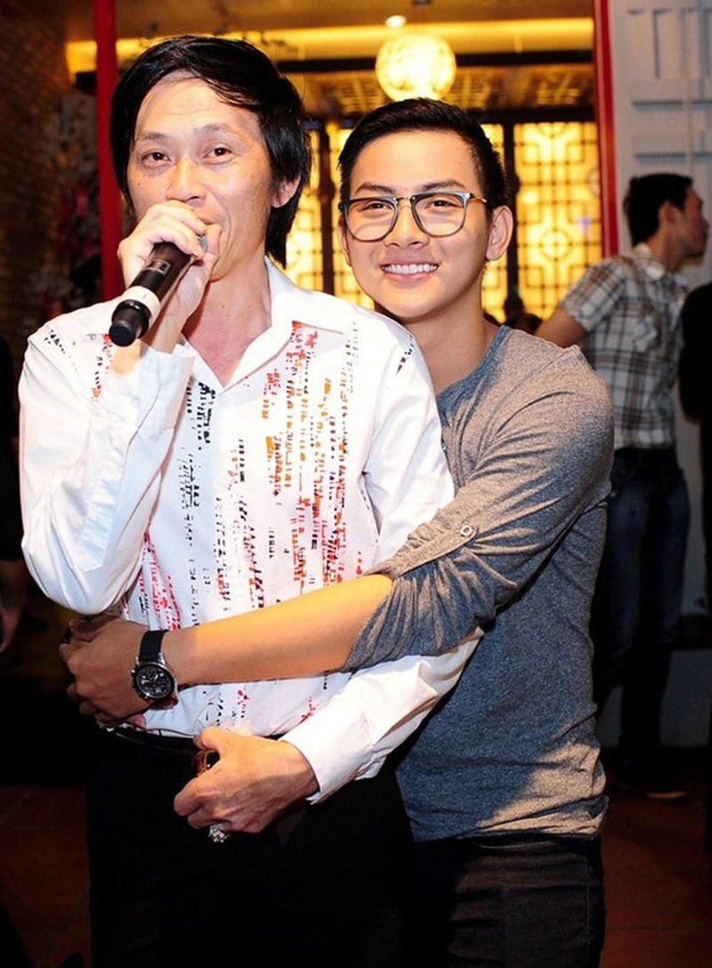 Hoài Lâm và Hoài Linh. 
