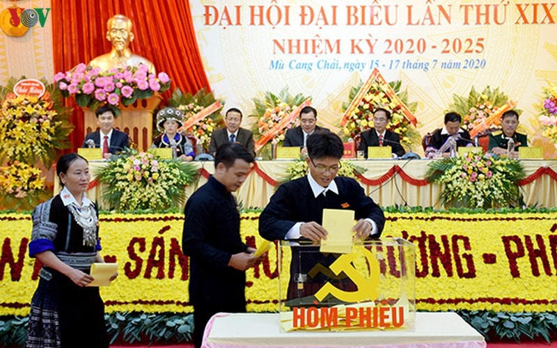 9/9 Đảng bộ huyện, thị xã, thành phố ở Yên Bái tổ chức thành công Đại hội đại biểu. (Ảnh: Đinh Tuấn).