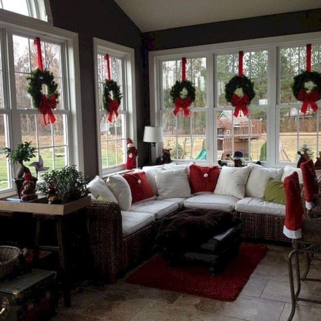 [ẢNH] Trang trí cây thông Noel lộng lẫy trong đêm Giáng sinh