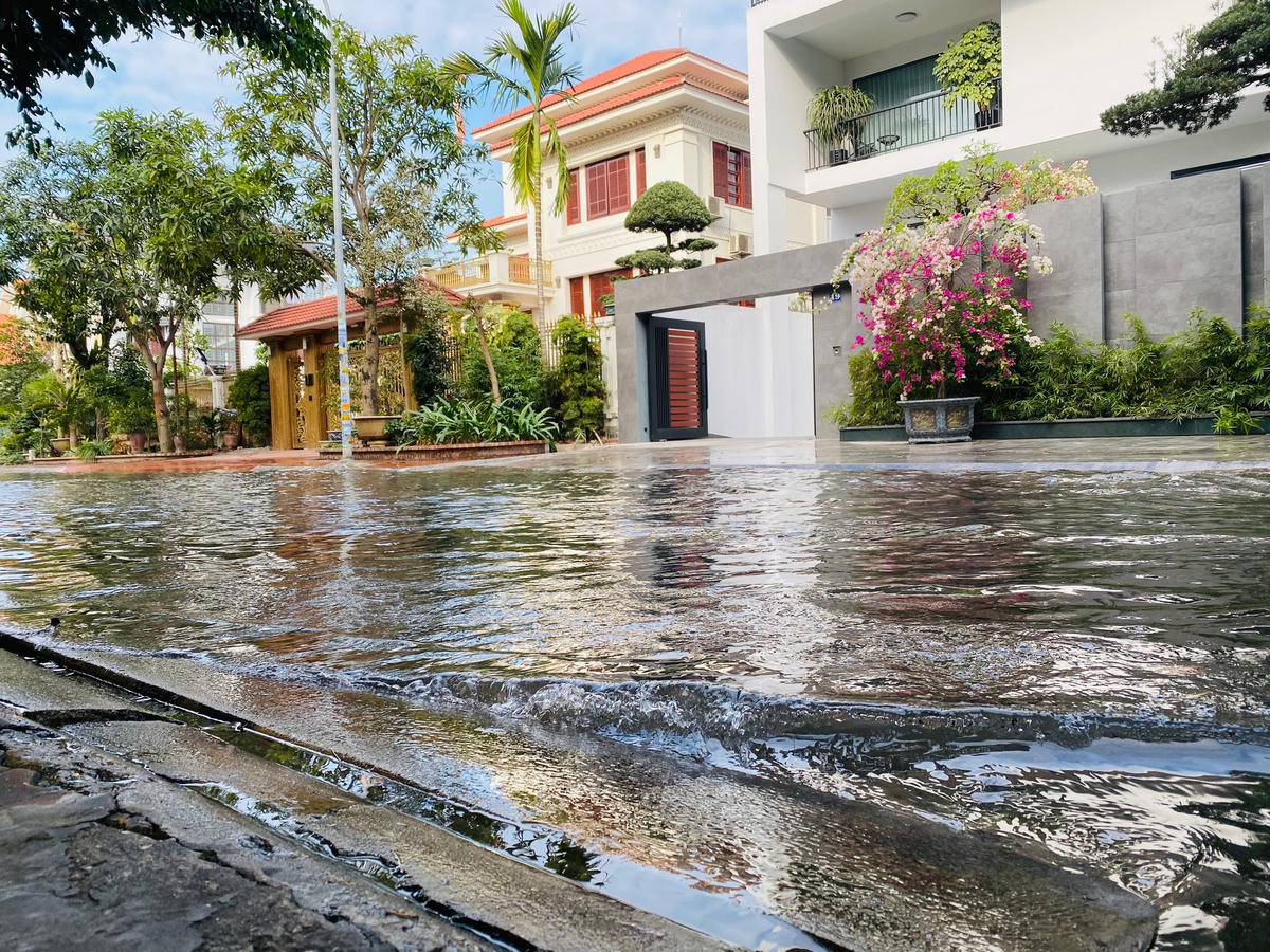 Thế nhưng, đến thời điểm hiện nay, Chủ đầu tư khu đô thị vẫn chưa thực hiện cam kết khắc phục tình trạng trên.