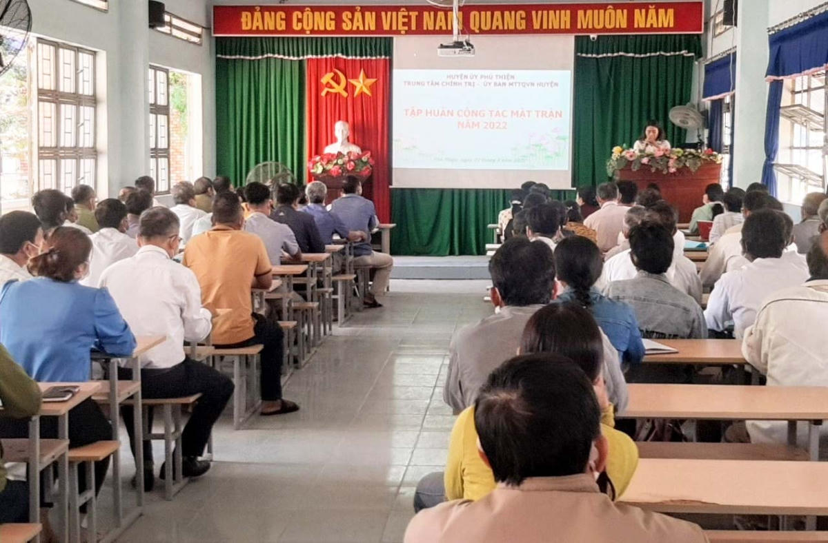 Quang cảnh buổi tập huấn.
