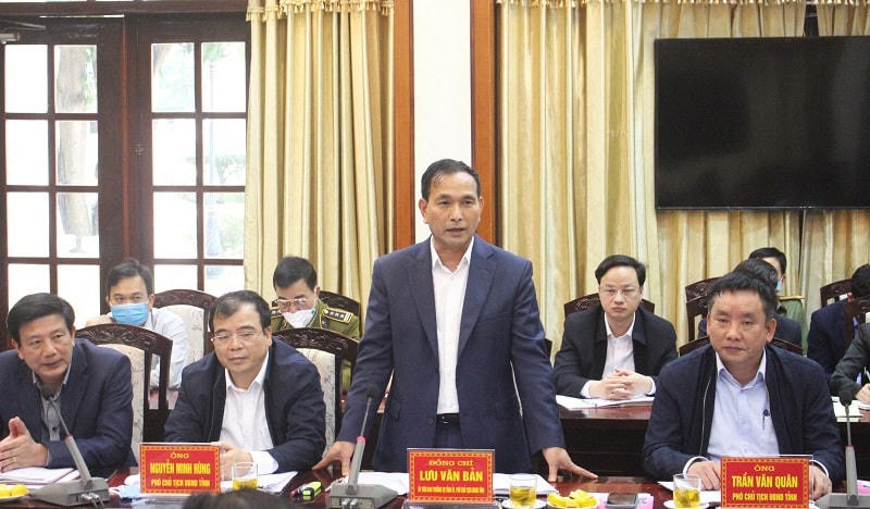 Phó Chủ tịch UBND tỉnh Hải Dương Lưu Văn Bản phát biểu tại buổi làm việc (Ảnh: Cổng thông tin Hải Dương).