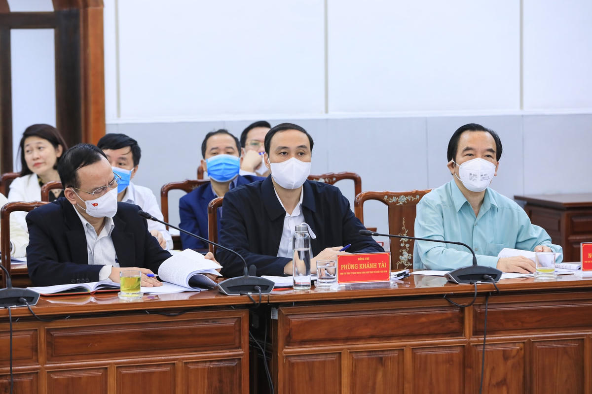 Các đại biểu dự Hội thảo.